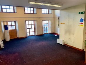 15 Market Sq, Antrim to rent Interior Photo- Image 1 of 3