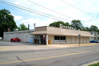 1004 W Elm Ave, Monroe, MI for sale Primary Photo- Image 1 of 5