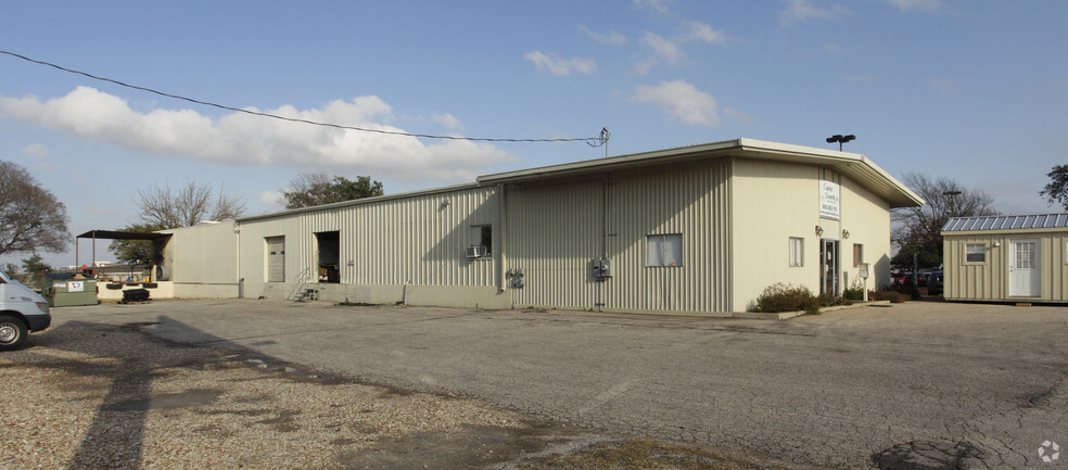 2500 Rutland Dr, Austin, TX for rent - Building Photo - Image 2 of 2