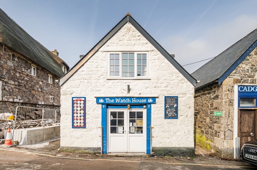 Cadgwith, Ruan Minor for sale - Primary Photo - Image 2 of 5