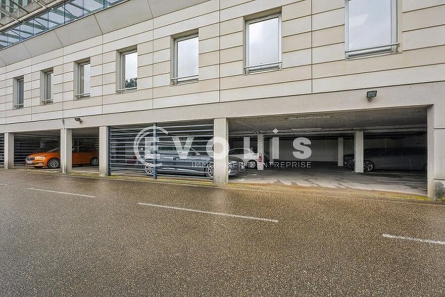 6 Rue Edison, Bron for sale - Building Photo - Image 3 of 10