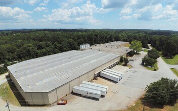 590 Industrial Blvd, Toccoa, GA for rent Building Photo- Image 1 of 2