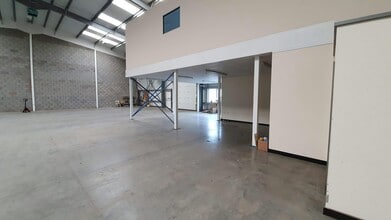 Spitfire Clos, Coventry to rent Interior Photo- Image 2 of 4