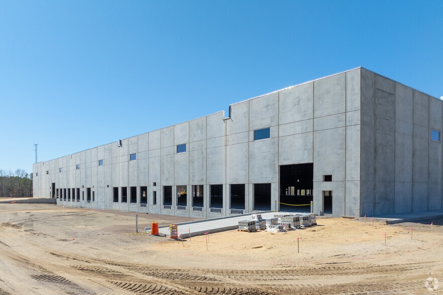 Industrial Portfolio portfolio of 4 properties for sale on LoopNet.co.uk - Building Photo - Image 2 of 23