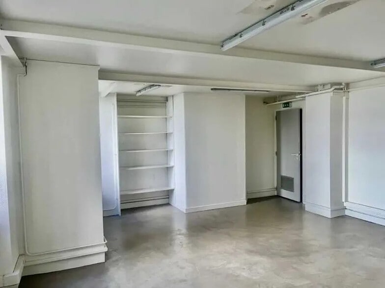 Office in Lyon to rent - Building Photo - Image 2 of 14
