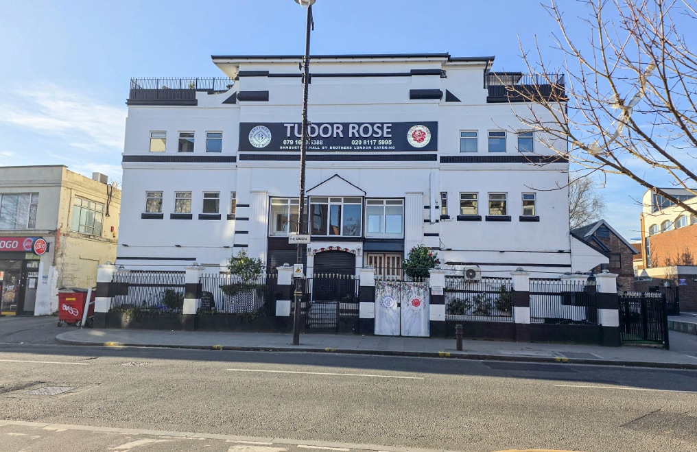 68 The Green, Southall for sale Primary Photo- Image 1 of 2