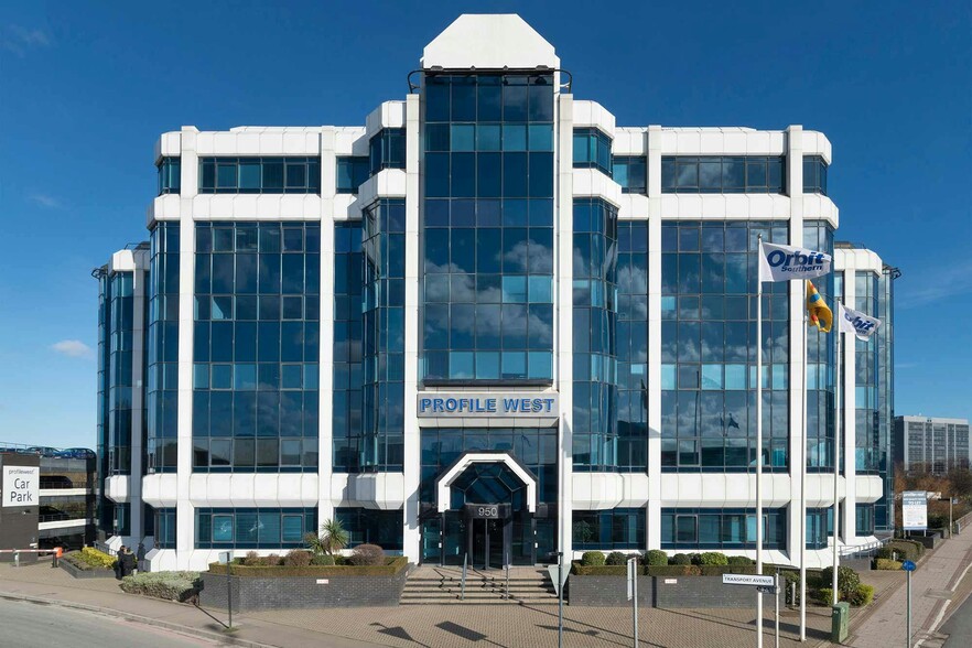 950 Great West Rd, Brentford to rent - Building Photo - Image 1 of 74