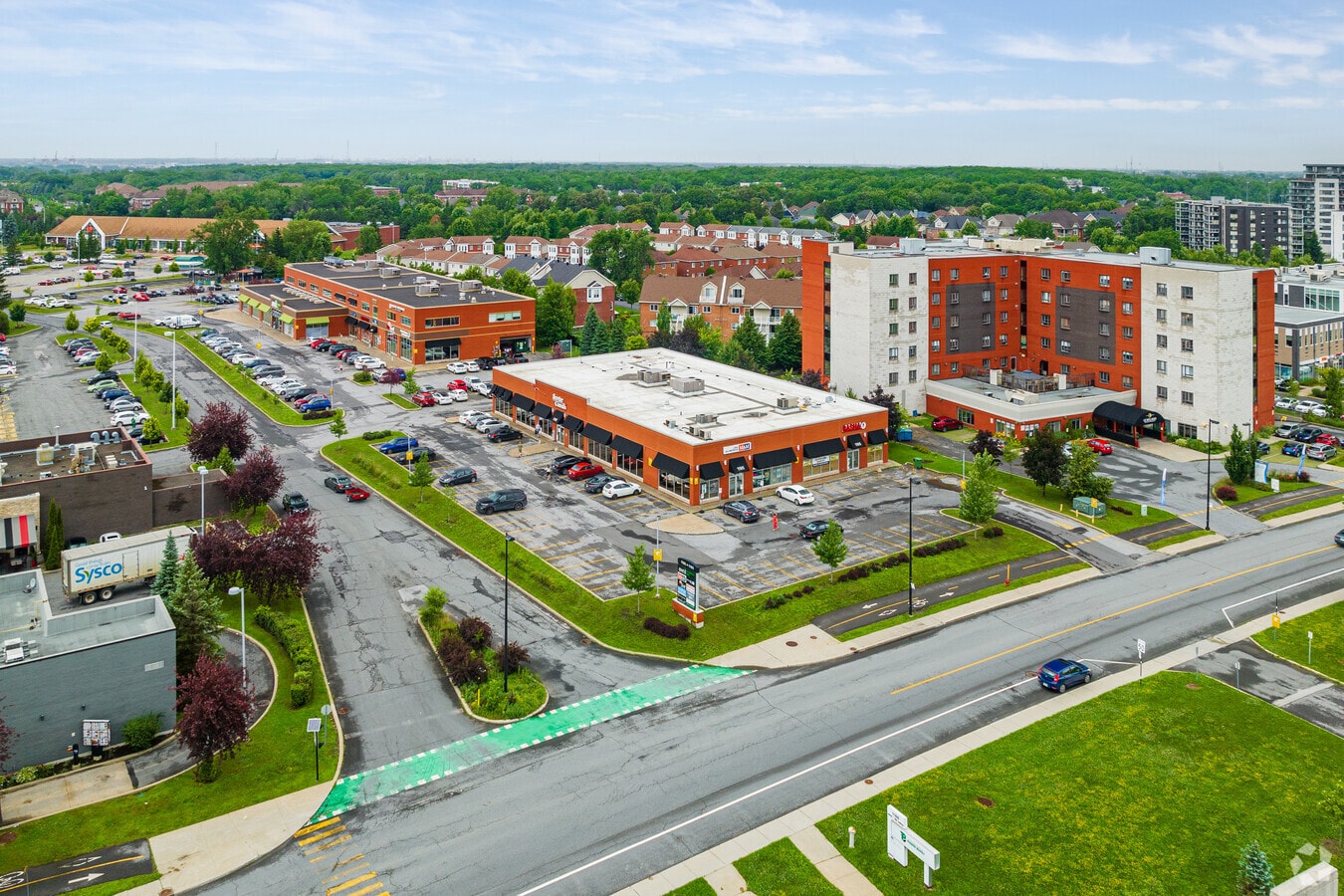 1195 Ch Du Tremblay, Longueuil J4N 1R4 Retail for Rent UK