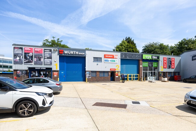 More details for 1 Gatwick Rd, Crawley - Light Industrial to Rent