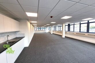 Harlands Rd, Haywards Heath to rent Interior Photo- Image 2 of 4