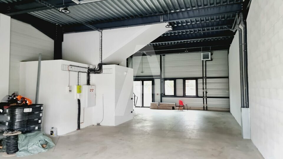 5 Avenue Edouard Herriot, Fresnes to rent - Interior Photo - Image 2 of 16