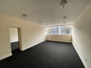 99-104 Mansel St, Swansea to rent Interior Photo- Image 2 of 5
