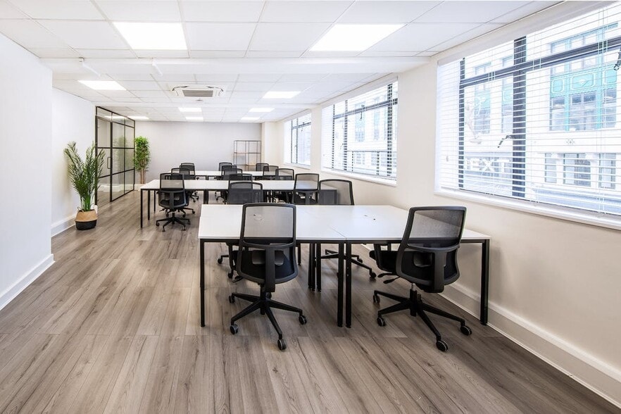 129-131 Oxford St, London to rent - Building Photo - Image 2 of 4