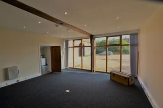 Royston Road Rd, Buntingford to rent Interior Photo- Image 2 of 5