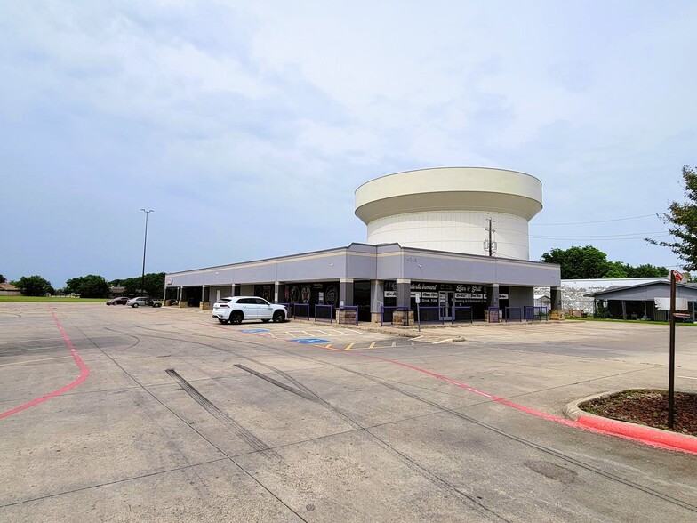 4099-4111 W Camp Wisdom Rd, Dallas, TX for rent - Building Photo - Image 1 of 3