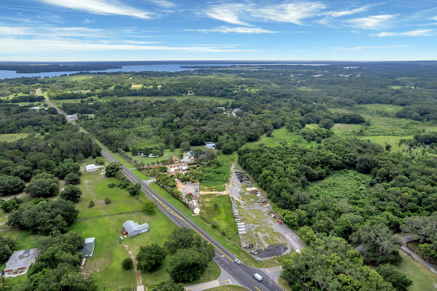 8440 County Road 48, Yalaha, FL for sale - Primary Photo - Image 1 of 48