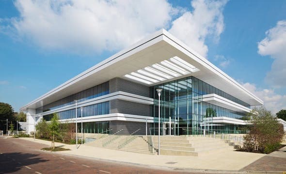 1 Bridge St, Staines to rent - Building Photo - Image 2 of 6