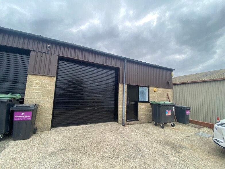 Unit 14 Station Rd, Gillingham to rent - Building Photo - Image 2 of 6