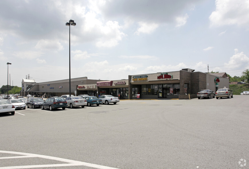 136-200 Gallatin Pike S, Madison, TN for rent - Building Photo - Image 1 of 3