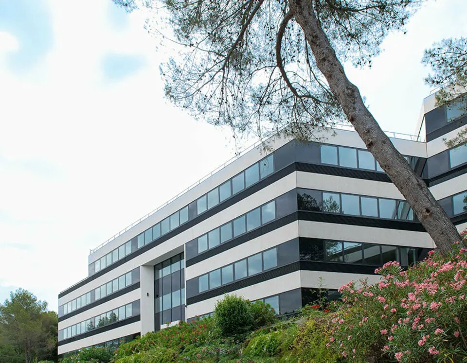Vente Bureaux 235 m² à 415 m² - Photo 1