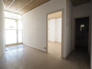 Retail in Granollers, Barcelona to rent Interior Photo- Image 1 of 13