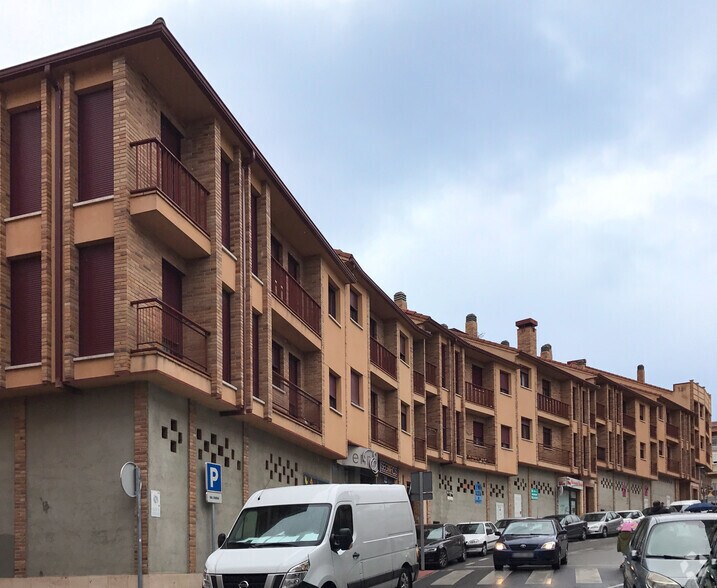 Retail in Segovia, Segovia to rent - Building Photo - Image 2 of 2