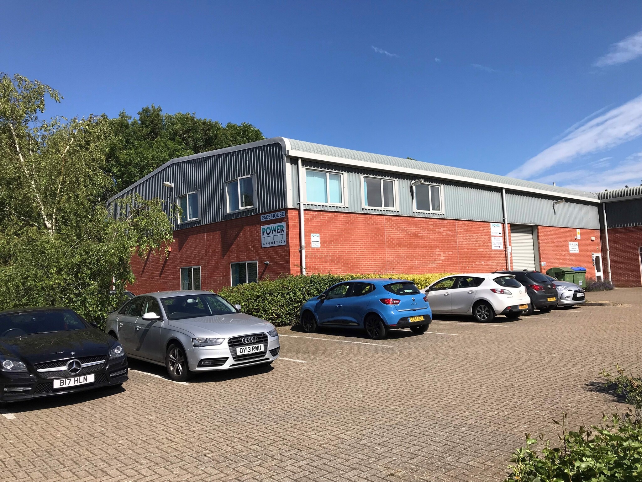 10-16 Little Balmer, Buckingham to rent Building Photo- Image 1 of 7