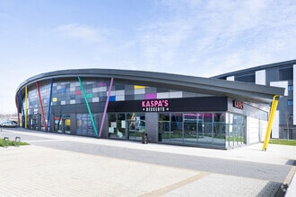 R4-R7 United Way, Colchester to rent Primary Photo- Image 2 of 3