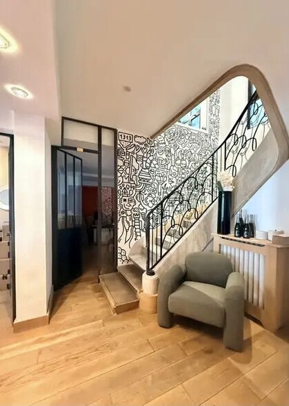 Build-to-Rent in Paris for sale - Building Photo - Image 2 of 13