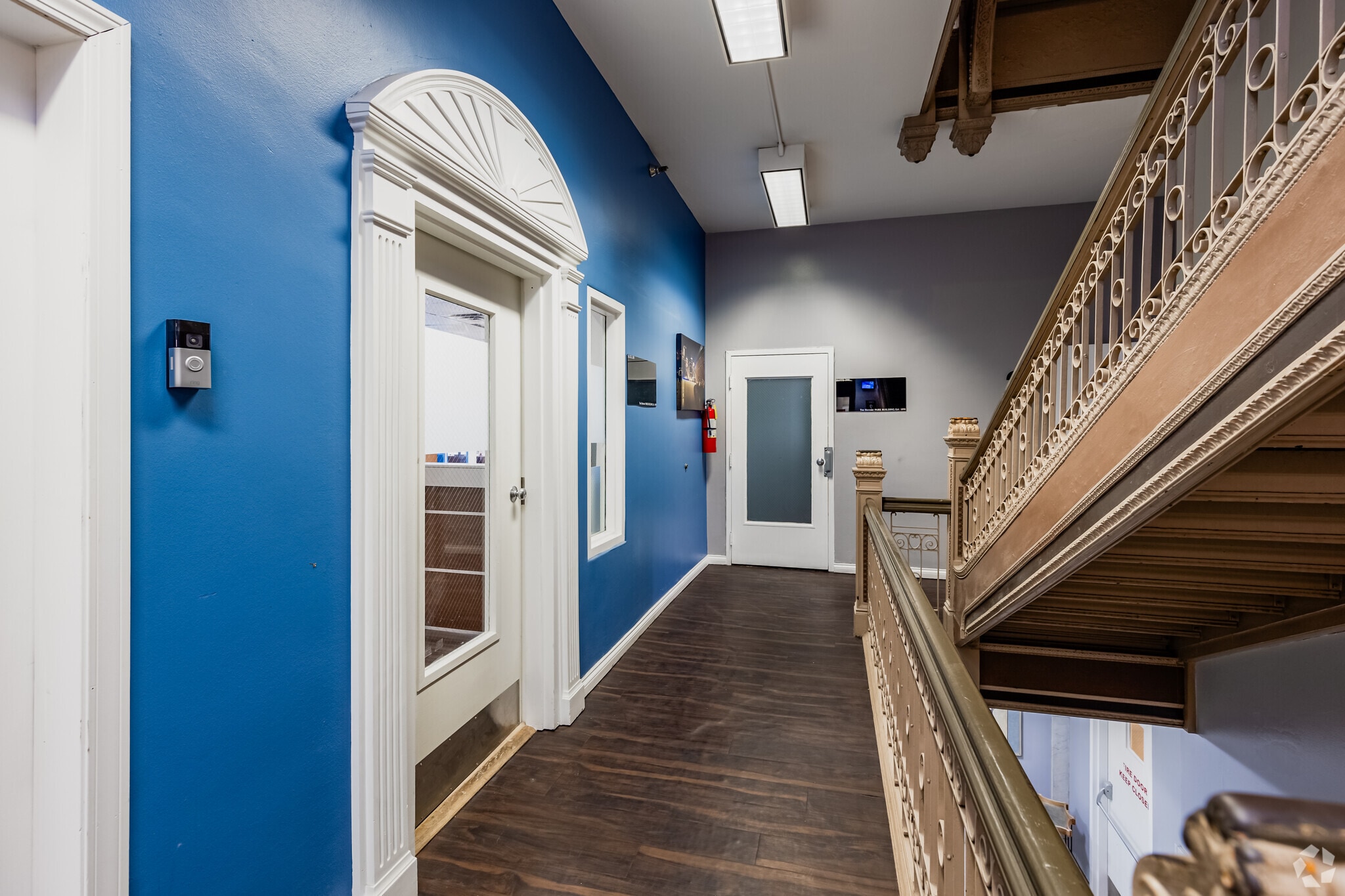 351-355 5th Ave, Pittsburgh, PA to rent Interior Photo- Image 1 of 10