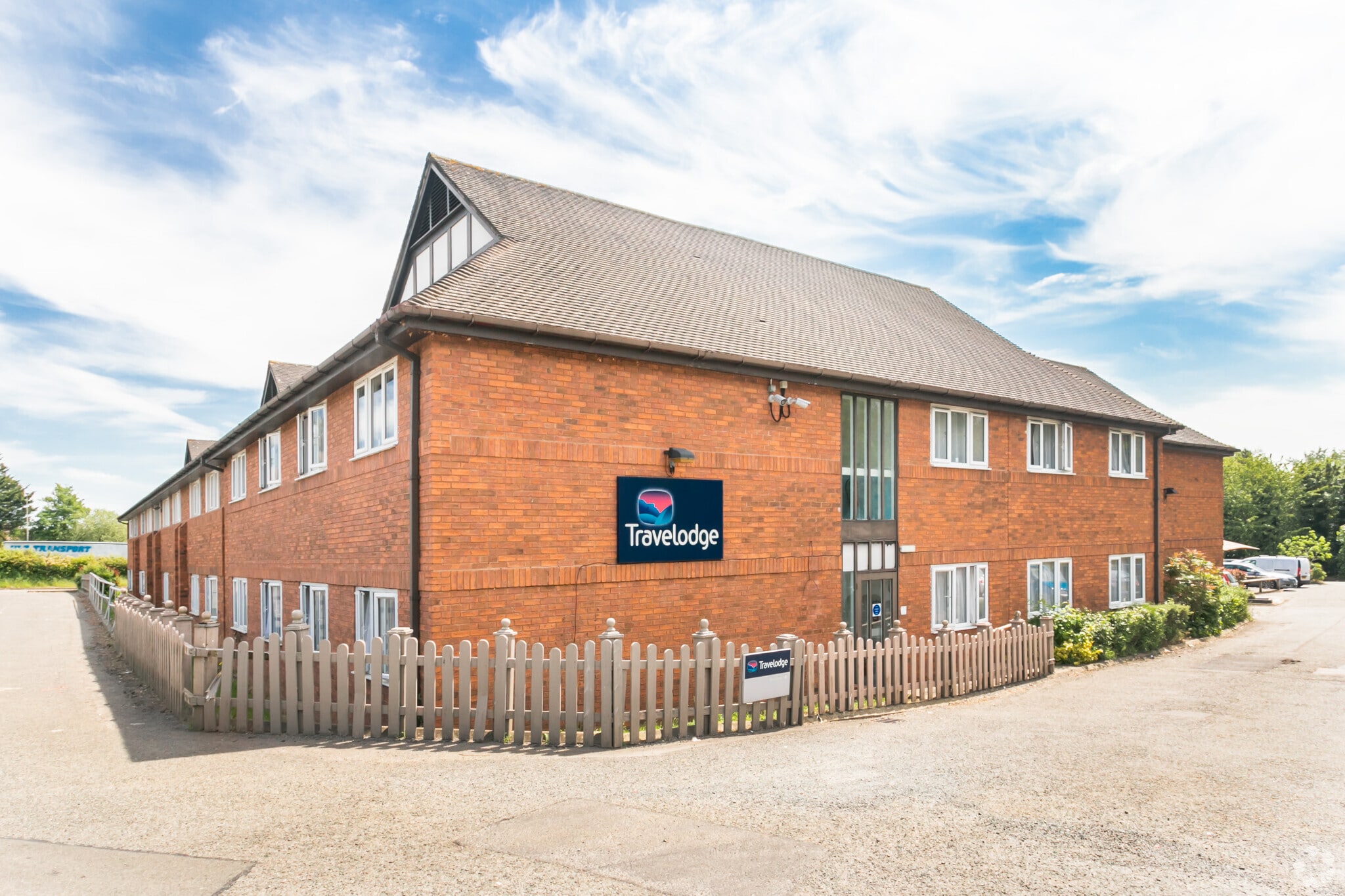 London Rd, Northampton for sale Primary Photo- Image 1 of 1