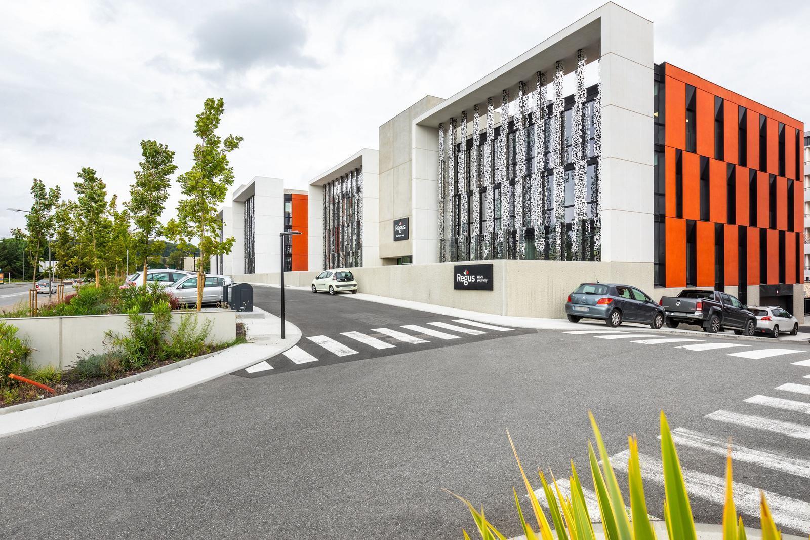 5 B Avenue Pierre Georges Latecoere, Ramonville-Saint-Agne to rent Primary Photo- Image 1 of 33