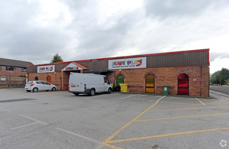 Unit 11 Kings Business Park, 715 Kings Rd, Birmingham to rent - Building Photo - Image 3 of 13