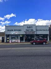 7508-7510 W Grand Ave, Elmwood Park, IL for rent Building Photo- Image 1 of 9