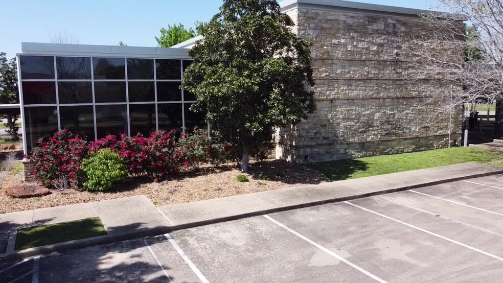 231 S Egret Bay Blvd, League City, TX for sale - Commercial Listing Video - Image 3 of 23