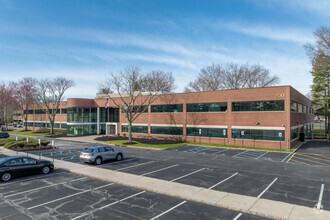 200 US Highway 9, Manalapan, NJ for rent Building Photo- Image 1 of 7