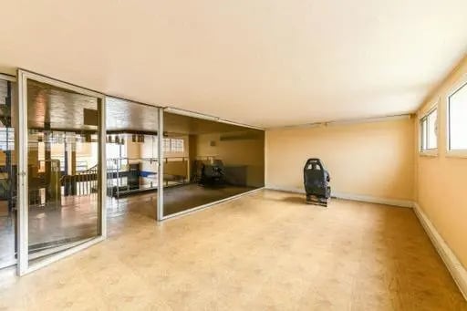 Retail in Paris for sale - Interior Photo - Image 3 of 8