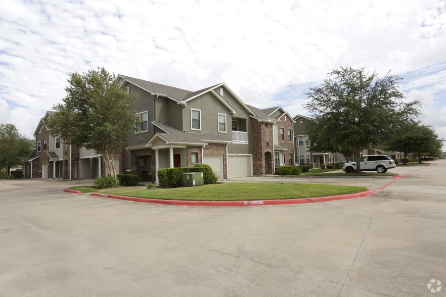 12400 Shadow Creek Pkwy, Pearland, TX for sale - Primary Photo - Image 1 of 1