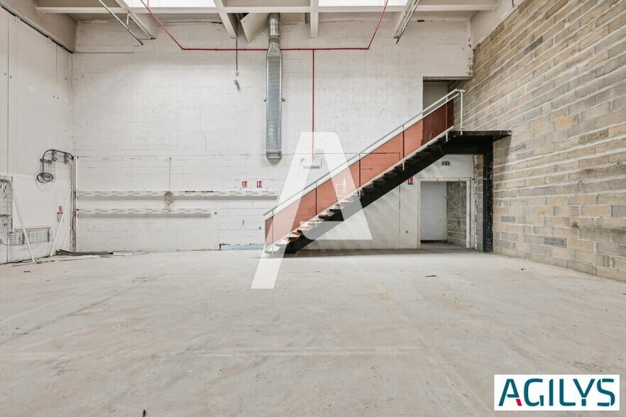 14 Rue De Villeneuve, Rungis to rent - Interior Photo - Image 3 of 30