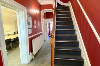 101 Park St, Luton to rent Interior Photo- Image 1 of 3