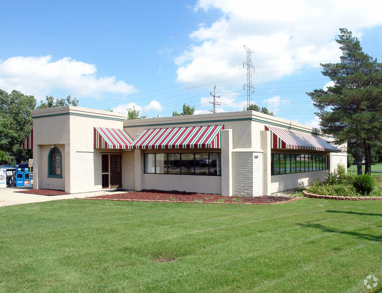 440 W Northwest Hwy, Palatine, IL for sale - Primary Photo - Image 2 of 8