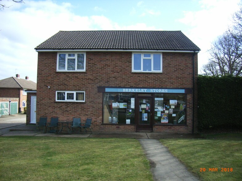 Berkeley Rd, Chesham for sale - Primary Photo - Image 1 of 1