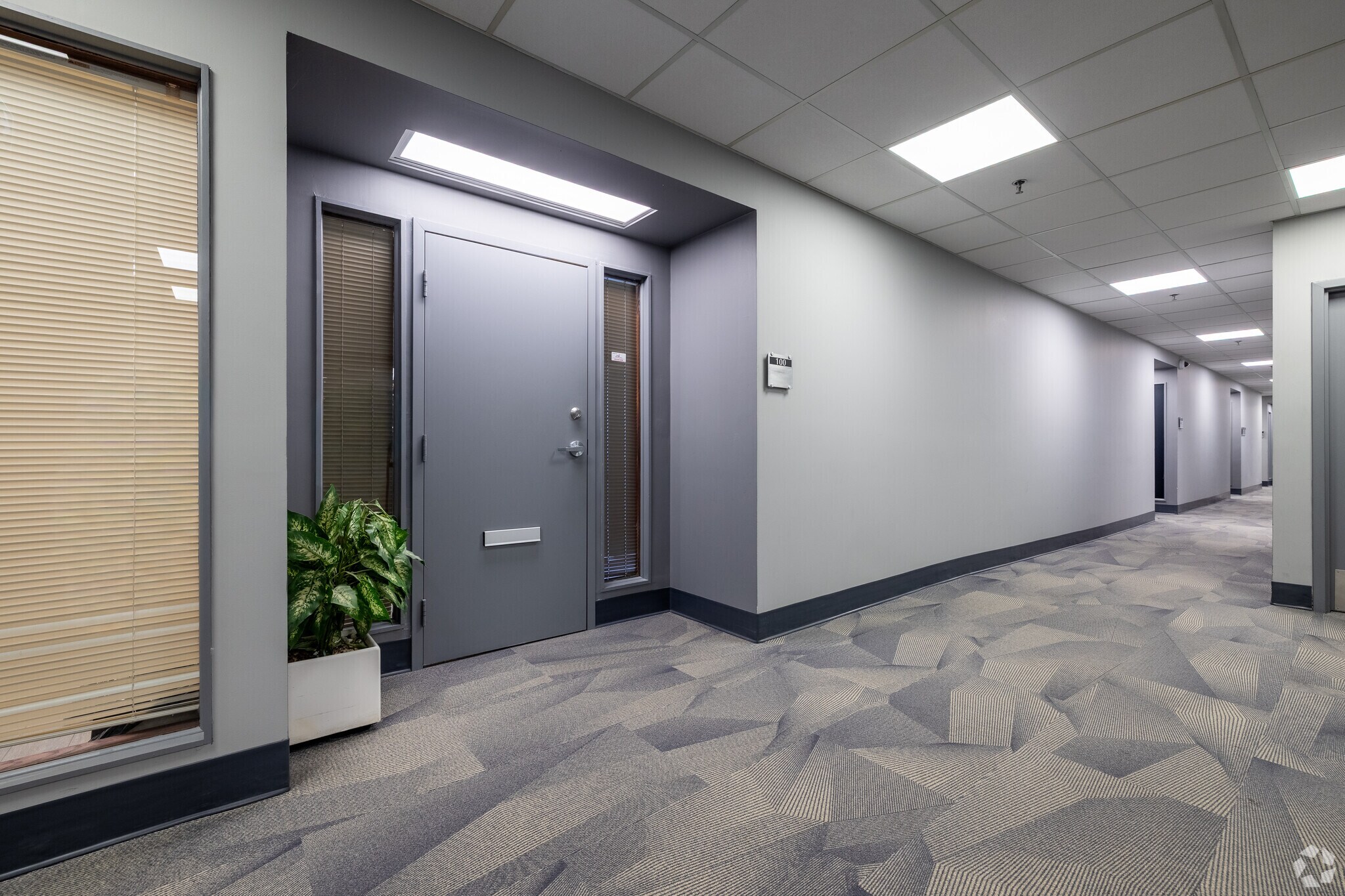 7451-7499 Rte Transcanadienne, Montréal, QC to rent Interior Photo- Image 1 of 4