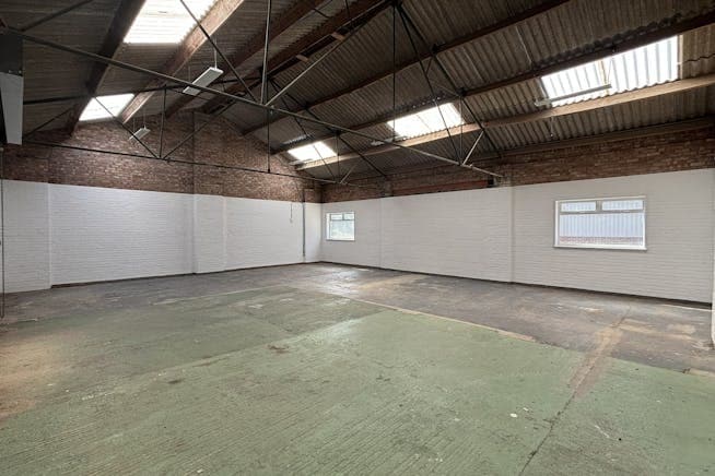 543 Wallisdown Rd, Poole to rent Interior Photo- Image 1 of 2