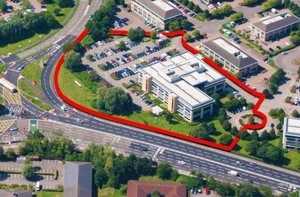 Park Ave, Almondsbury to rent Aerial- Image 2 of 5