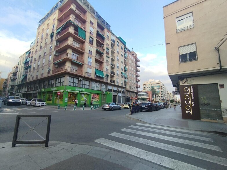 Carrer Capitán Baltasar Tristany, 75, Elche, Alicante to rent - Primary Photo - Image 1 of 15