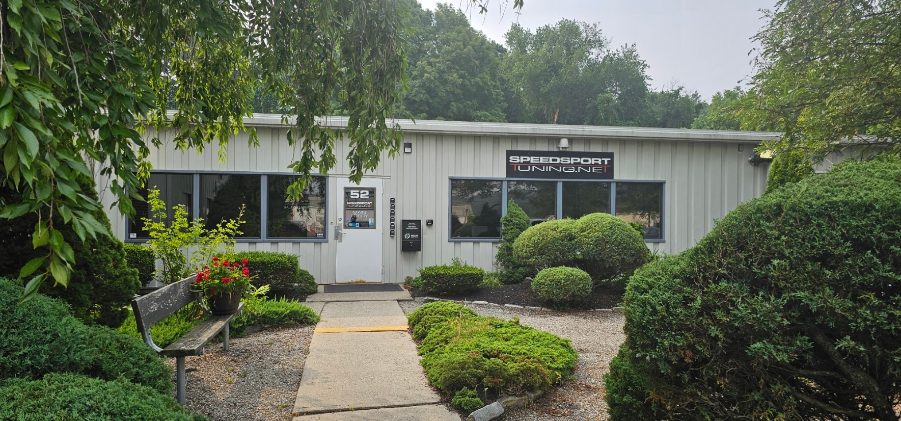 50-52 Miry Brook Rd, Danbury, CT to rent Interior Photo- Image 1 of 13