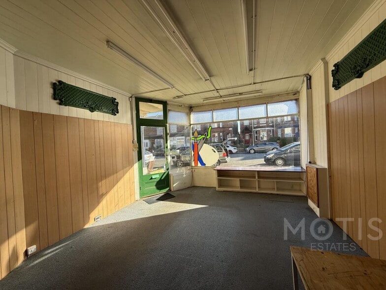 304 Cheriton Rd, Folkestone to rent - Building Photo - Image 3 of 6