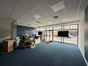 79 Brent St, London to rent Interior Photo- Image 1 of 1