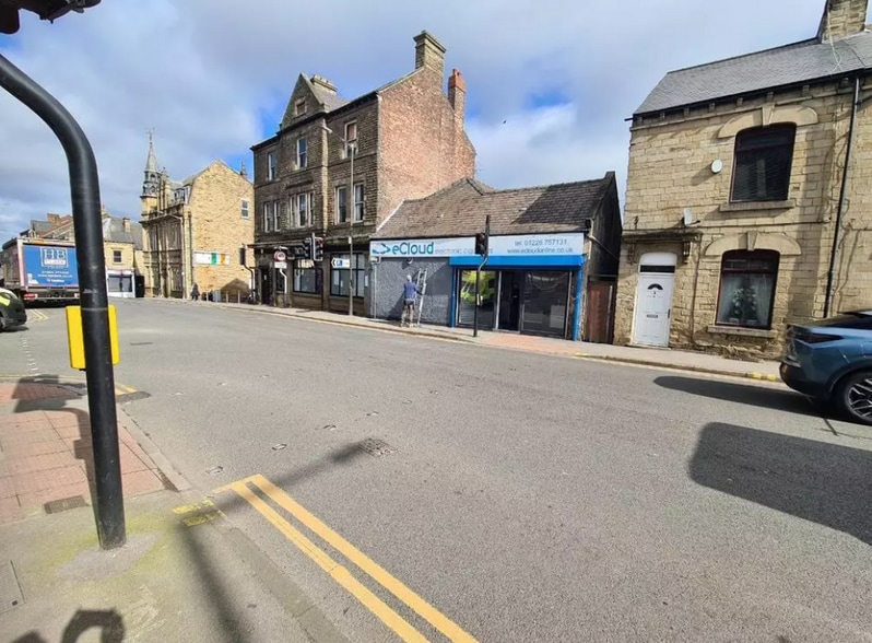 1 Park St, Barnsley to rent - Building Photo - Image 2 of 9